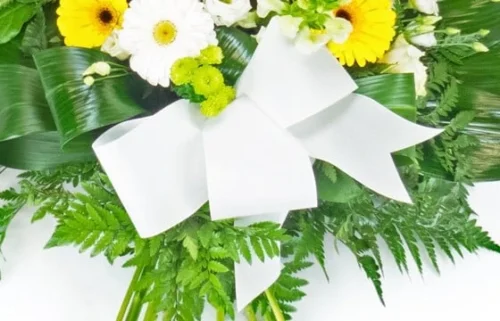 Gerbe De Fleurs Jaunes & Blanches -Boutique Fleur Deuil gerbe de fleurs jaunes blanches 3