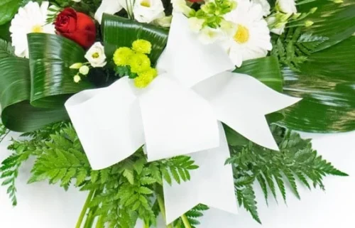 Gerbe De Fleurs Rouges & Blanches -Boutique Fleur Deuil gerbe de fleurs rouges blanches 2